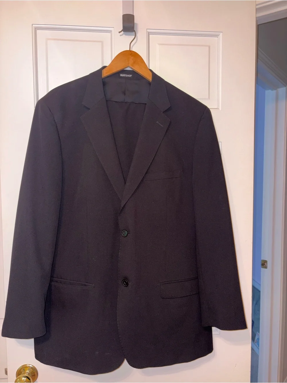 Men's Black Two-Button Suit Jacket - Unbranded Classic Blazer